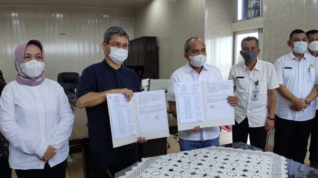 Pemkot Pangkalpinang dan PT Kaltimex Energy akan Rubah Sampah Jadi Energi Penandatanganan Nota Kesepakatan Bersama (MoU) antara Pemkot Pangkalpinang bersama PT Kaltimex Energy, Rabu (6/4/2022) di Ruang Rapat Kantor Walikota Pangkalpinang.