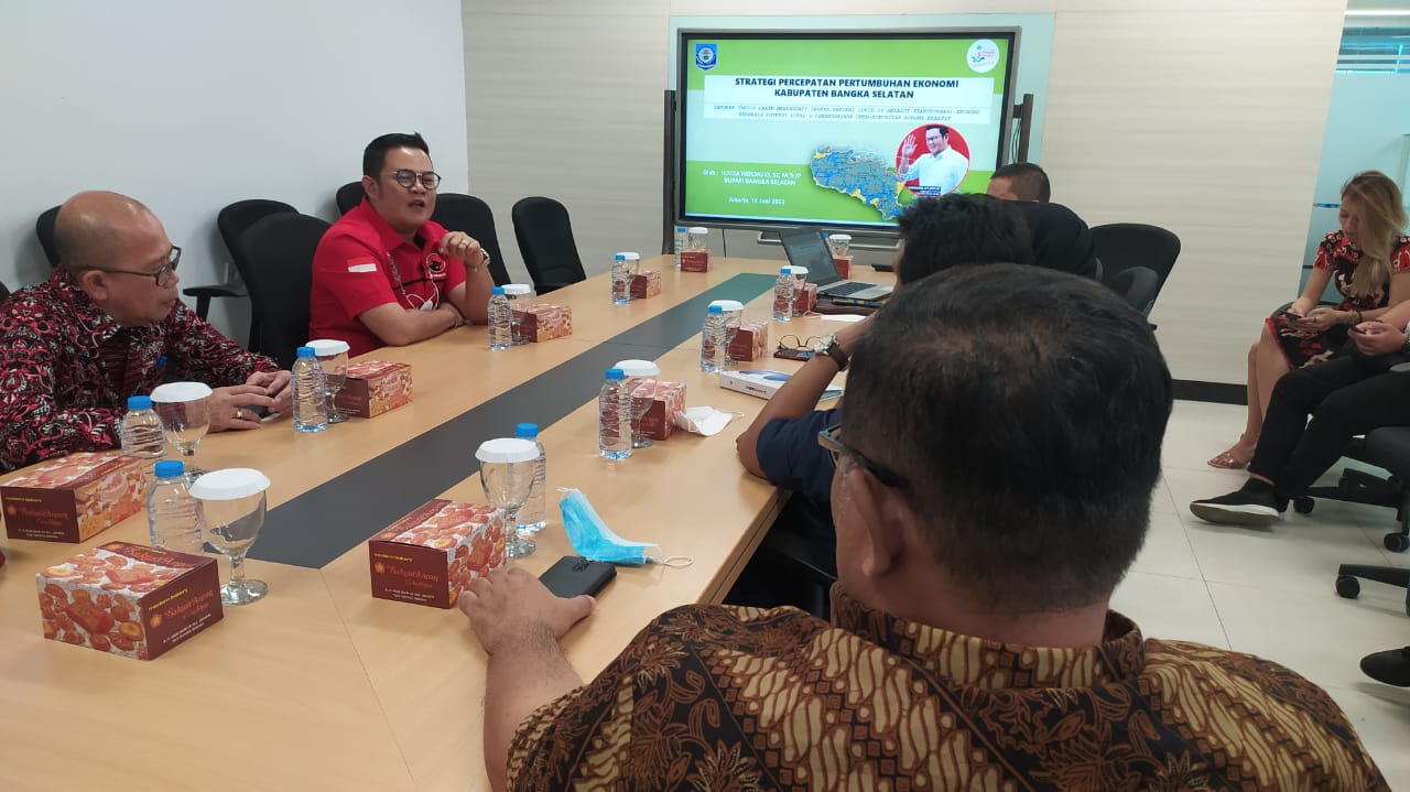 Bupati Basel Riza Herdavid Kunjungi MNC Group 1 IMG 20220616 WA0023