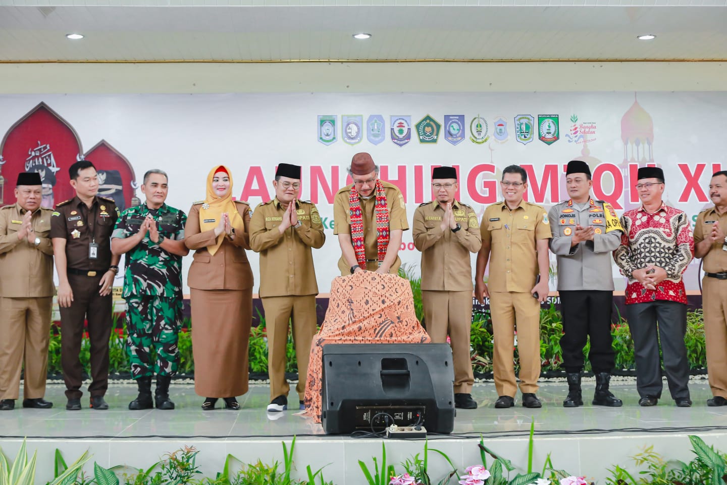 TOBOALI, SUARABAHANA.COM -- Pemerintah Kabupaten Bangka Selatan (Pemkab Basel) ditunjuk sebagai tuan rumah Musabaqah Tilawatil Quran dan Hadist (MTQH) ke-11 Tahun 2022 Tingkat Provinsi Kepulauan Bangka Belitung.