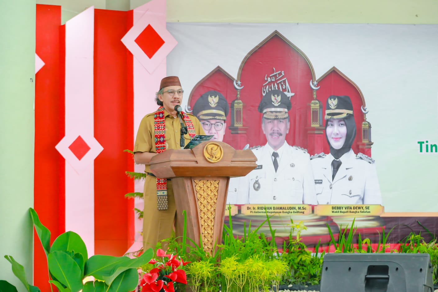 TOBOALI, SUARABAHANA.COM -- Pemerintah Kabupaten Bangka Selatan (Pemkab Basel) ditunjuk sebagai tuan rumah Musabaqah Tilawatil Quran dan Hadist (MTQH) ke-11 Tahun 2022 Tingkat Provinsi Kepulauan Bangka Belitung.