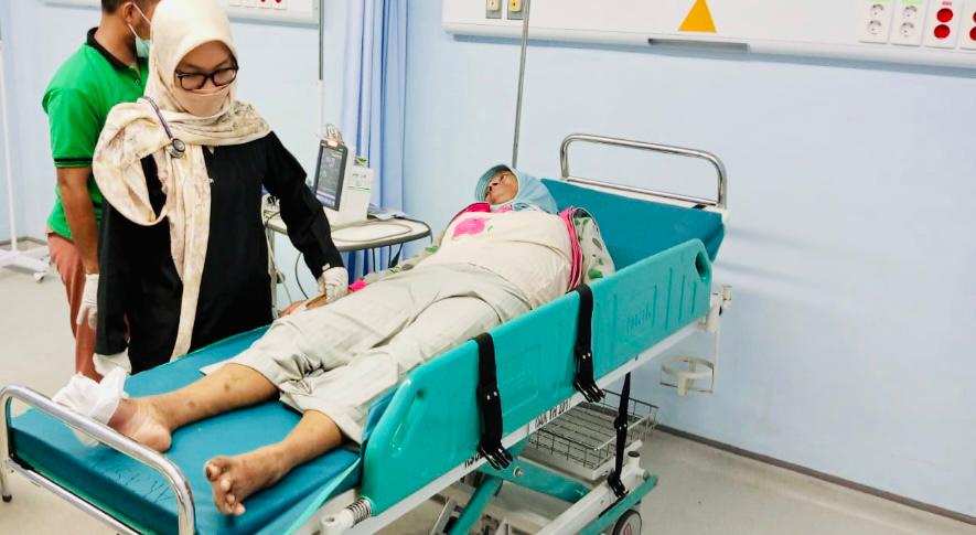 Molen Perintahkan Tim PSC 119 PGK Jemput Penderita Infeksi di Kaki 2 WhatsApp Image 2022 12 04 at 10.41.18