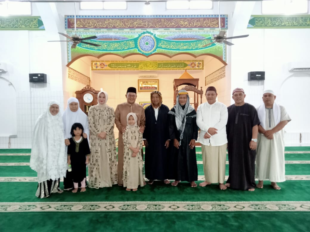 Bupati Bangka Selatan Laksanakan Sholat Idul Adha 2023 di Masjid Nurul Huda Air Bara 2 IMG 20230630 WA0003