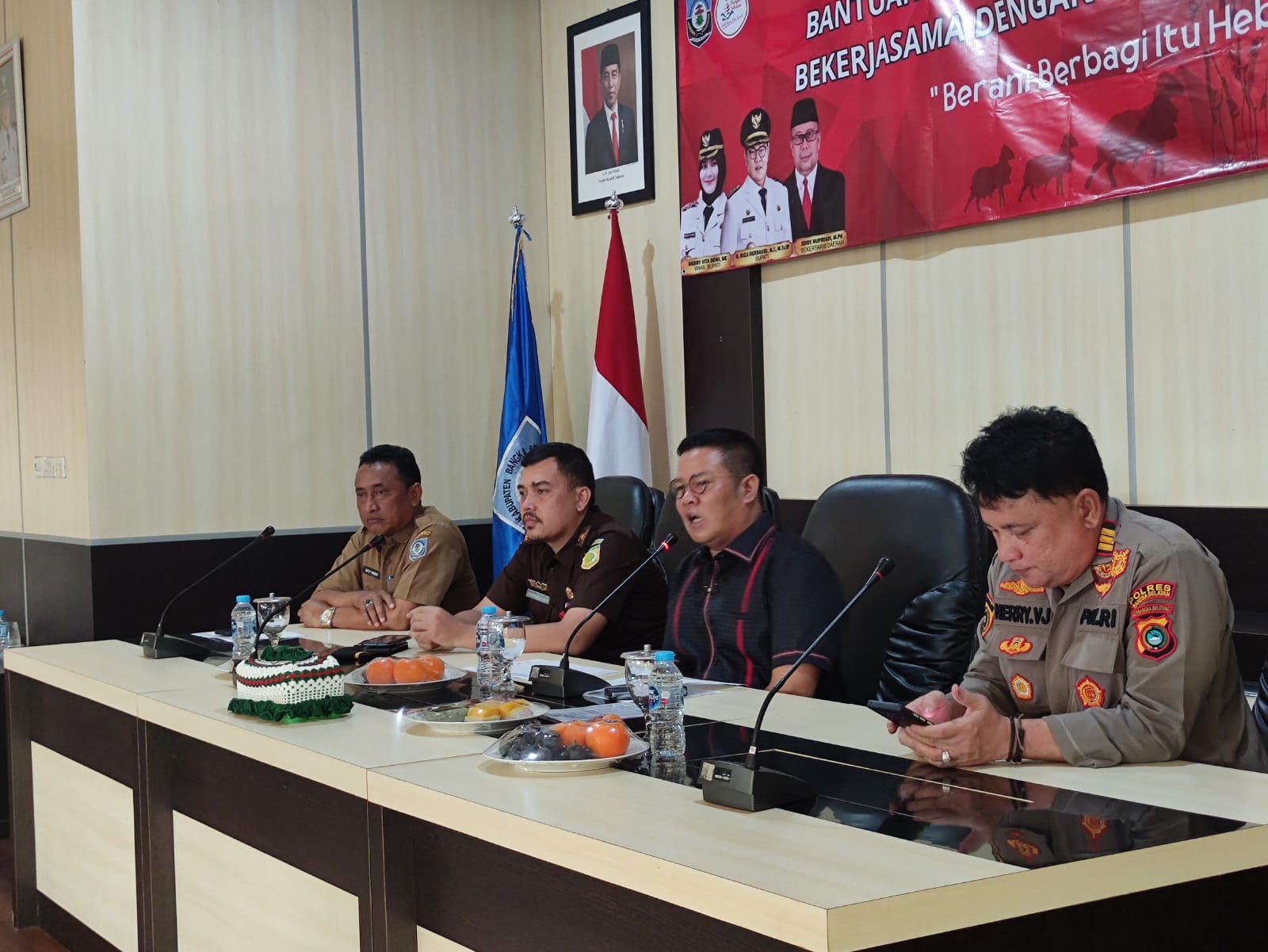 Pemkab Bangka Selatan Terima CSR 86 Ekor Sapi Qurban, Disalurkan ke Setiap Desa dan Kelurahan 1 ba27939d460864aed57c9db71793fe78d4d418259eb909ddf84e676f2f474fd1.0