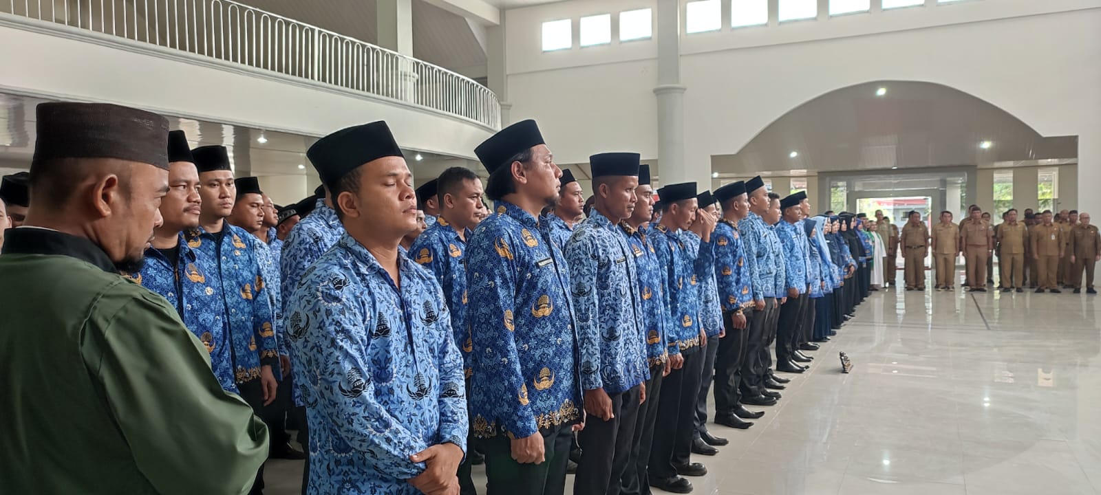 Bupati Bangka Selatan Lantik 365 Pejabat Fungsional, Ini Penekanan Riza Herdavid 2 3685c55d617bc5e8d24344f990272c815bb14052ad99a7ad69e883830248ff08.0