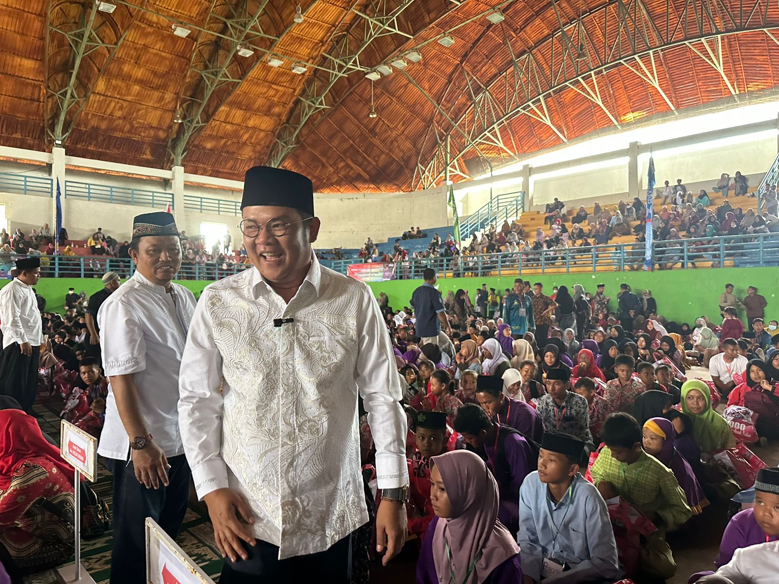 Pemkab Bangka Selatan Santuni Seribu Anak Yatim, Bupati Beri Motivasi Gapai Cita-cita 4 IMG 20231028 WA0027