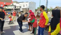 Bupati Riza Beri Bonus untuk Tim Kebersihan 5 1000114893