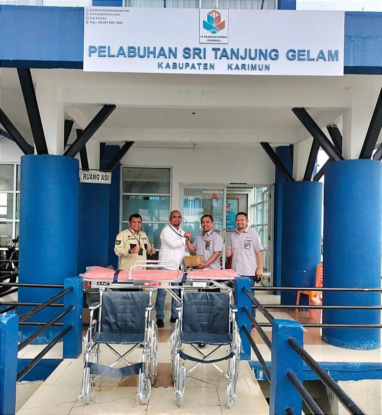 PT Timah Serahkan Bantuan untuk Pelabuhan Sri Tanjung Gelam Karimun 1 666ccc