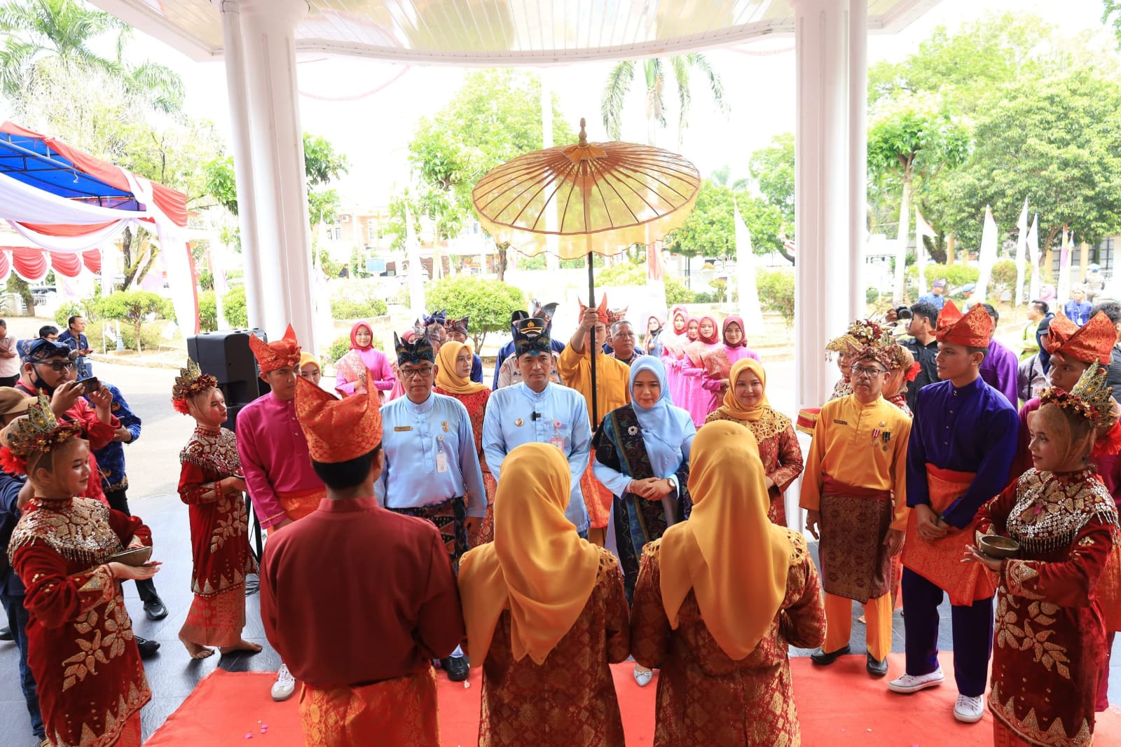Pj Walikota Pangkalpinang Apresiasi DPRD atas Persetujuan Perubahan APBD 2024 2 1000156268