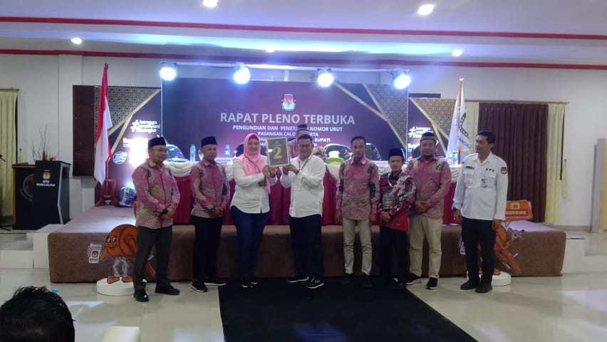 Pengundian Nomor Urut Pilkada Basel 2024: Riza-Debby Nomor Urut 2 2 1000161573