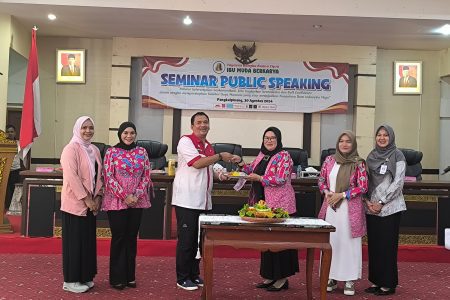 Pj Walikota Hadiri Seminar Public Speaking Ibu Muda Berkarya 2 1000163908