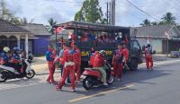 Calon Paskibraka Bangka Selatan Bagikan Bendera Merah Putih 5 1000170805