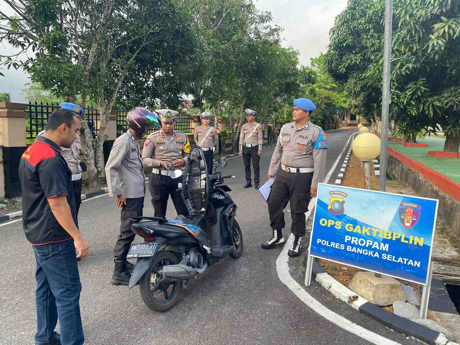 Polres Basel Tegakkan Disiplin Lalu Lintas Internal Sebelum Operasi Zebra Menumbing 2024 1 1000178728