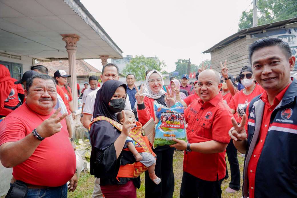 Bazar Tebus Murah Beras Premium Upaya PDI-P dan Molen Hakim Bantu Warga 1 1000208633