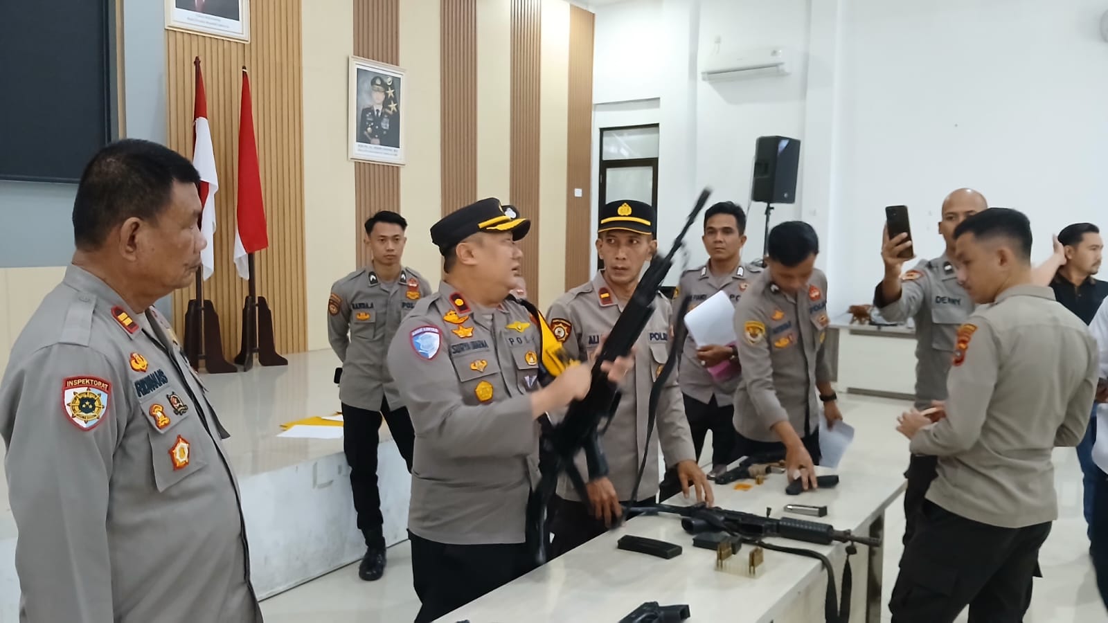 Polres Bangka Selatan Periksa Semua Senjata Api Dinas 1 IMG 20241223 WA0033