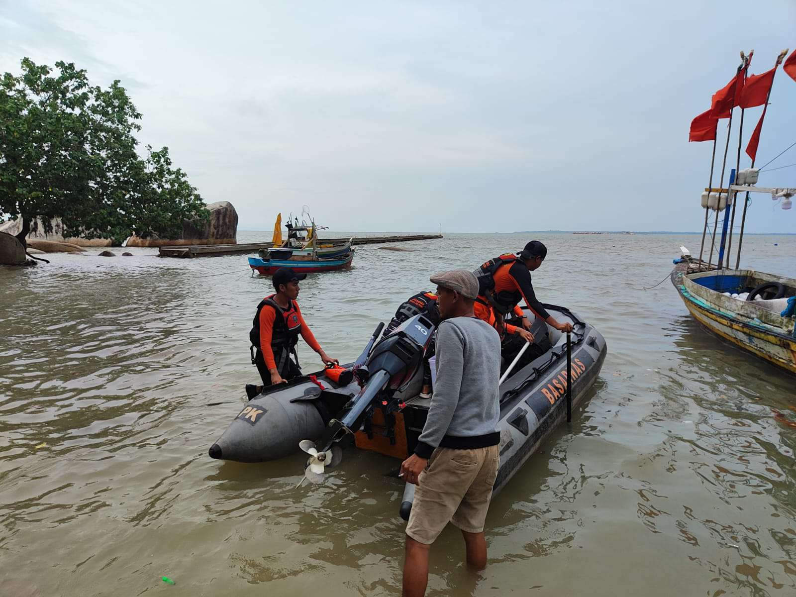 Nelayan Toboali Hilang di Perairan Batu Kodok Buntal, SAR Gabungan Dikerahkan 1 Compress 20250104 143336 6882
