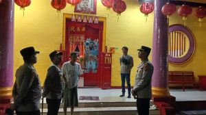 Kepolisian Resor (Polres) Bangka Selatan menggelar pengamanan kegiatan ibadah Perayaan Tahun Baru Imlek 2576, Selasa malam (28/1/2025). Sumber foto: Humas Polres Bangka Selatan.