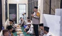 Wujud Kepedulian, Kapolres Bangka Selatan Ajak Tahanan Buka Puasa Bersama 6 IMG 20250329 203831