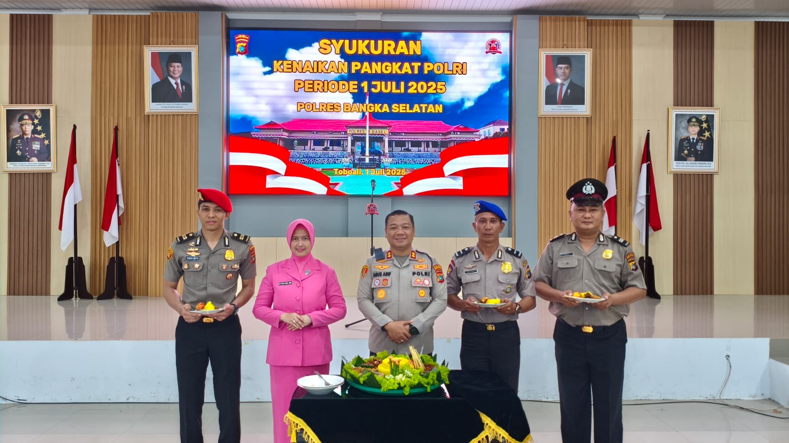 Kapolres Bangka Selatan Ingatkan Tanggung Jawab Usai 36 Personel Naik Pangkat 4 Sumber foto: istimewa/Seksi Humas Polres Bangka Selatan.