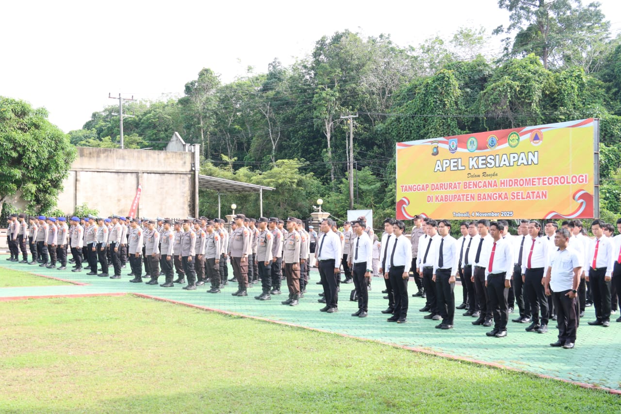 Polres Bangka Selatan Beri Penghargaan untuk Personel Berprestasi 2 Kredit foto: Polres Bangka Selatan.