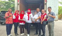 PT Timah Serahkan 200 Paket Sembako untuk PMI Basel 6 Kredit foto: Pemkab Bangka Selatan.