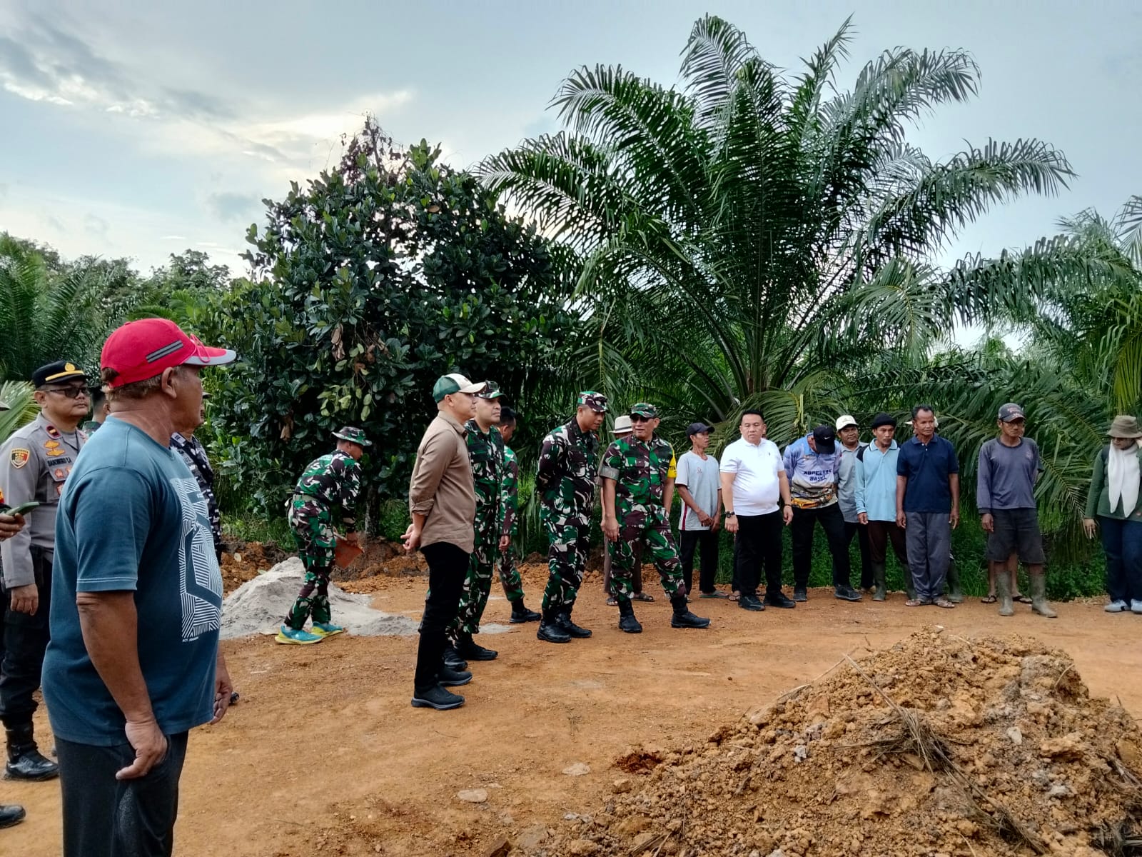 Pemkab Bangka Selatan Dukung TMMD ke-127, Wasev Tinjau Langsung Progres di Desa Penutuk 1 bahana31 1