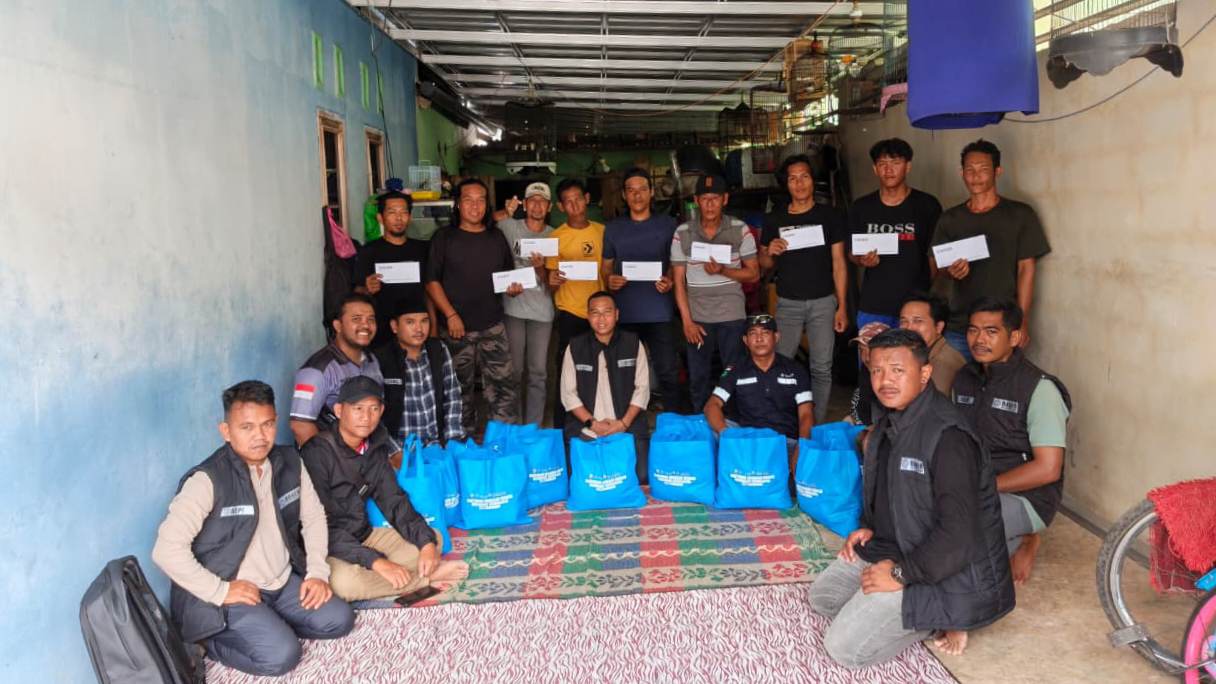 Tim BAHER Bagikan 23 Paket Sembako untuk Nelayan Pesisir Toboali 2 Compress 20260814 163324 4200