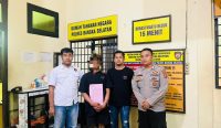 Modus Iming-iming Nikah, Pria 20 Tahun Cabuli Anak di Bawah Umur di Bangka Selatan 4 Pelaku persetubuhan anak di bawah umur berinisial LA (20) diamankan Tim URC Macan Selatan bersama personel Polres Bangka Selatan di Rumah Tahanan Negara Polres Bangka Selatan, Toboali. (Foto: Humas Polres Bangka Selatan).