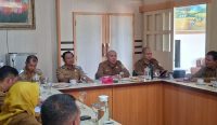 Sekda Bangka Selatan Hefi Nuranda pimpin rapat koordinasi data desil DTSEN.