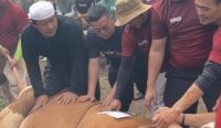 Bupati Bangka Selatan Sholat Idul Adha 1447 Hijriah di Air Bara, Lanjut Berkurban Bersama Warga 4 IMG 20261003 211743